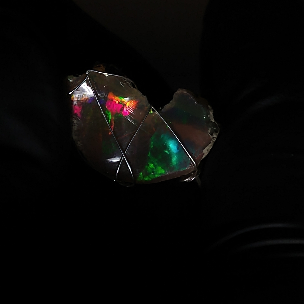 Beautiful Dark Base, High Grade, Multi Pattern Op… - image 2